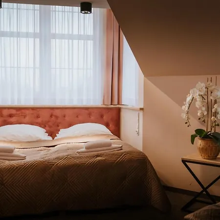 Palladium Frühstückspension 3*