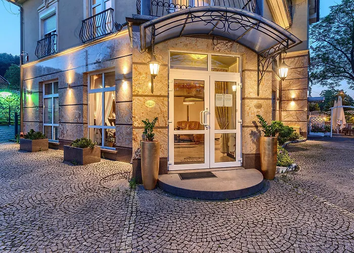 Palladium アパートホテル 3*