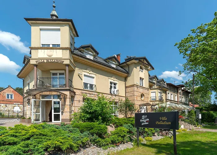 Palladium アパートホテル